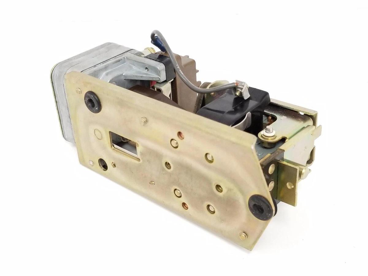 Used SQUARE D 9050-B0-21D TIMER SER. C, 9050B021D, 31017-605-50, 31017-400-54