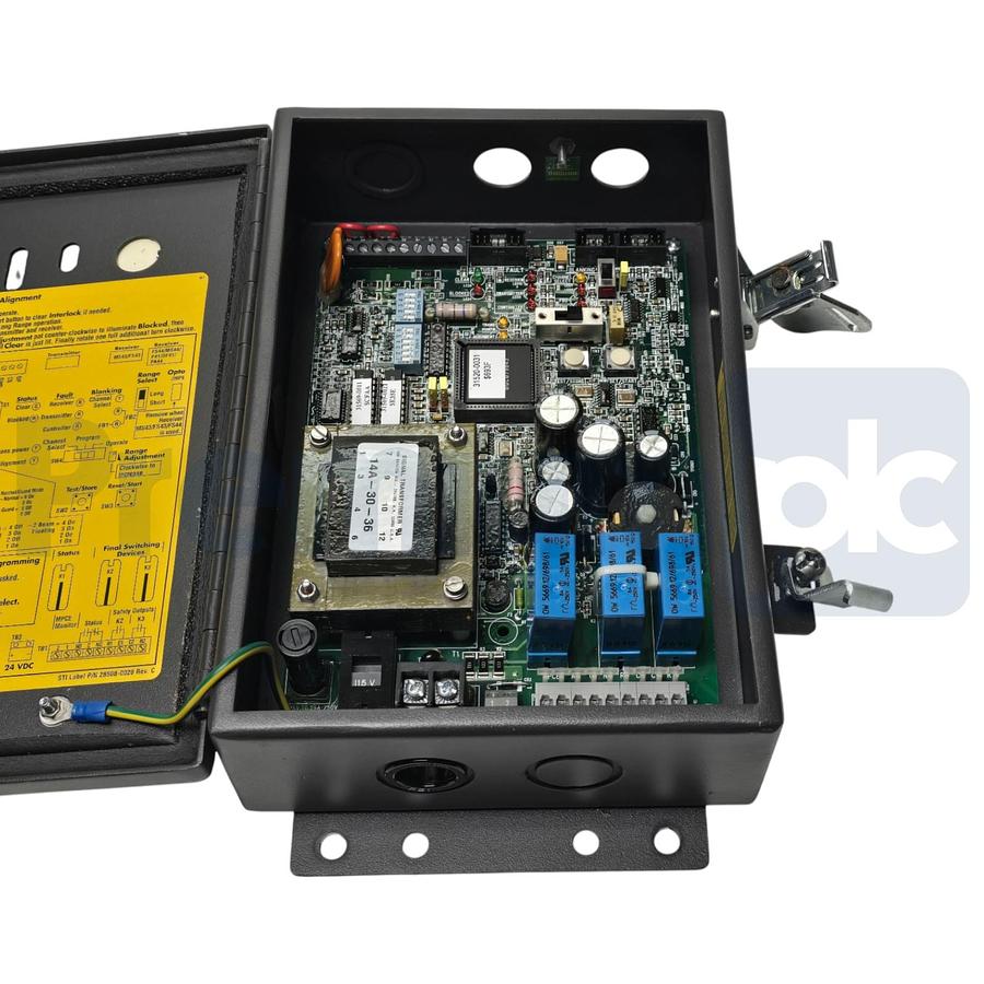 Used STI Omron LCC-FB-AC1-U | 70027-1000 Safety Light Curtain Controller 115VAC NSNP