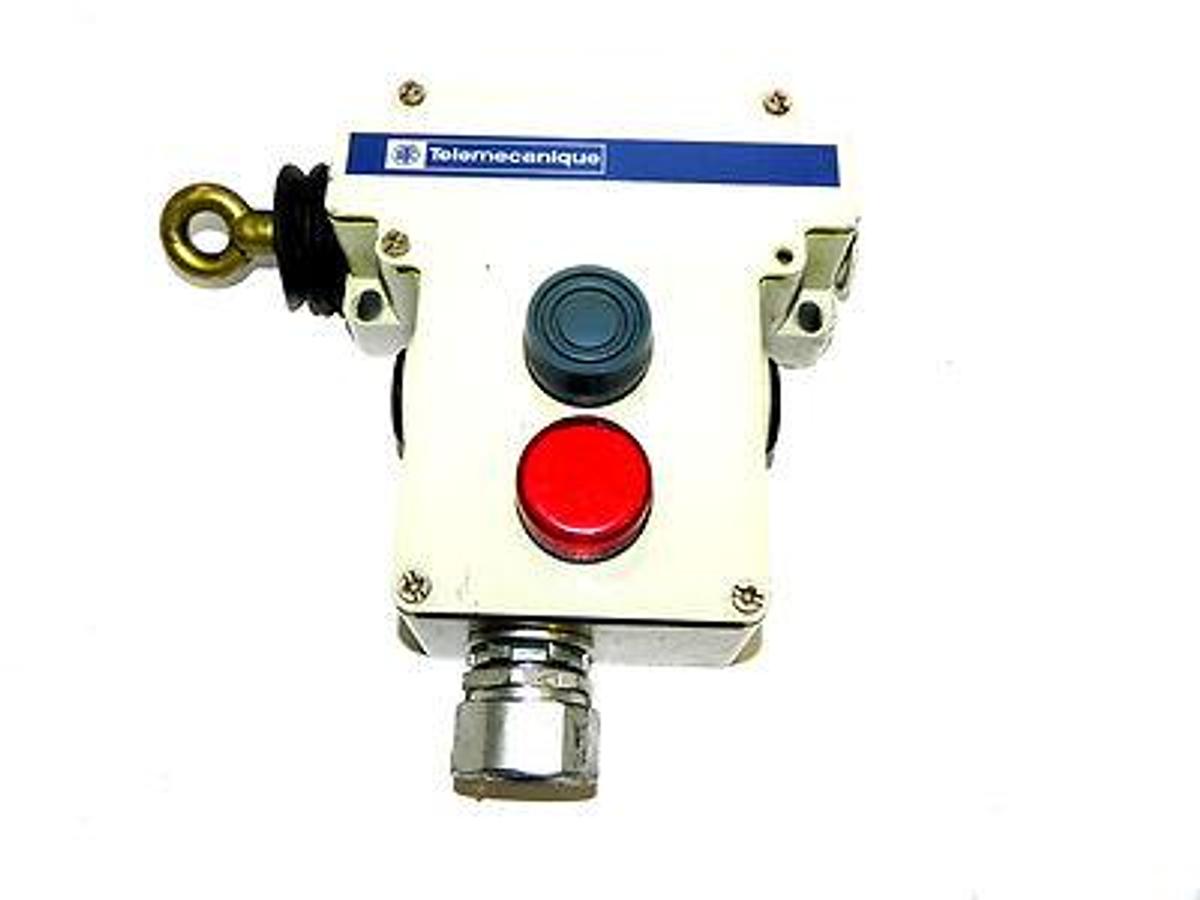 Used TELEMECANIQUE XY2 CE1A296H7 CABLE PULL SWITCH 300VAC 10A
