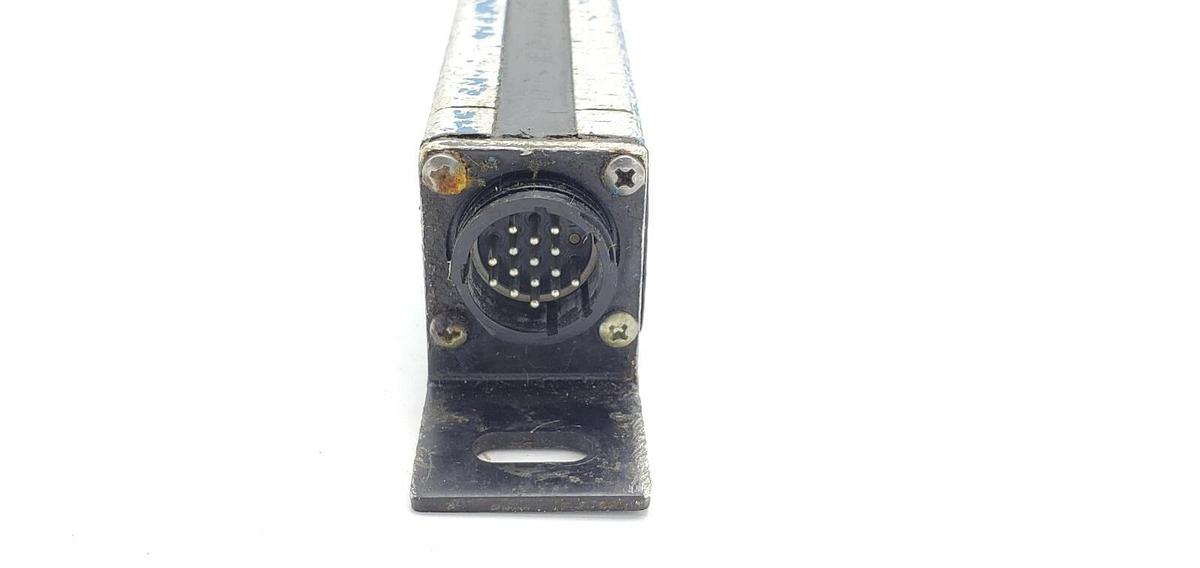 Used PINNACLE MICROGUARD DR-20-0F-20 SAFETY LIGHT CURTAIN EMITTER DR200F20