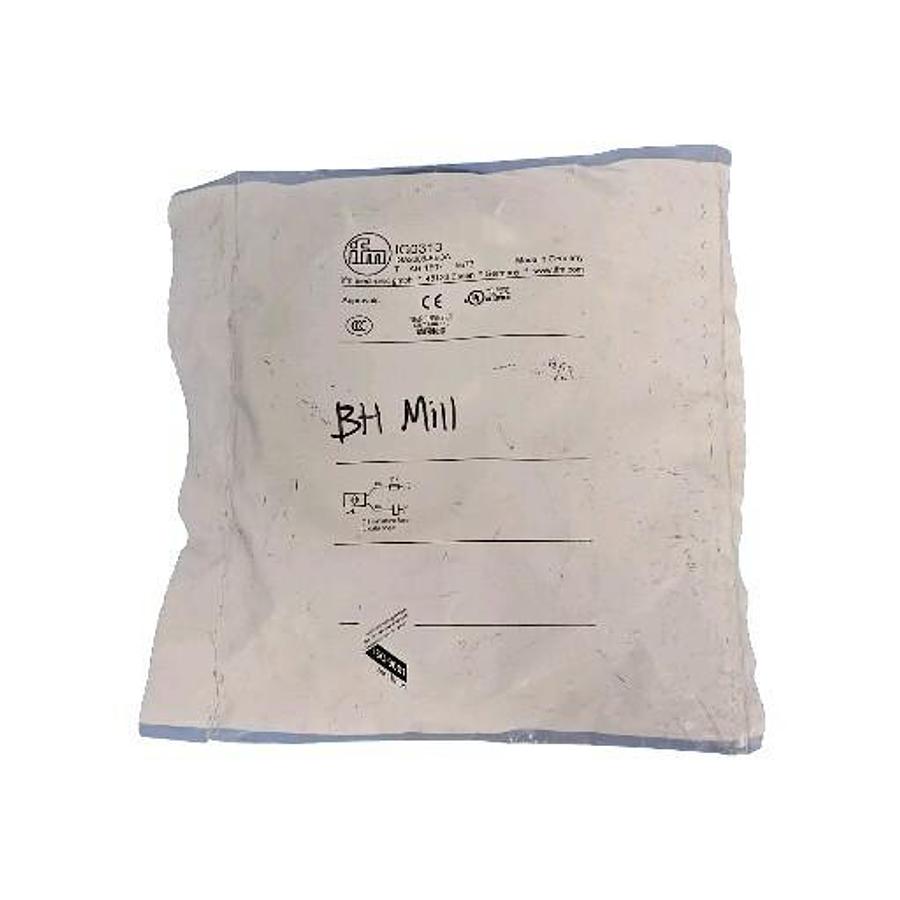 Used NEW IFM EFECTOR IGA2008-BBOA PROXIMITY SENSOR IG0313