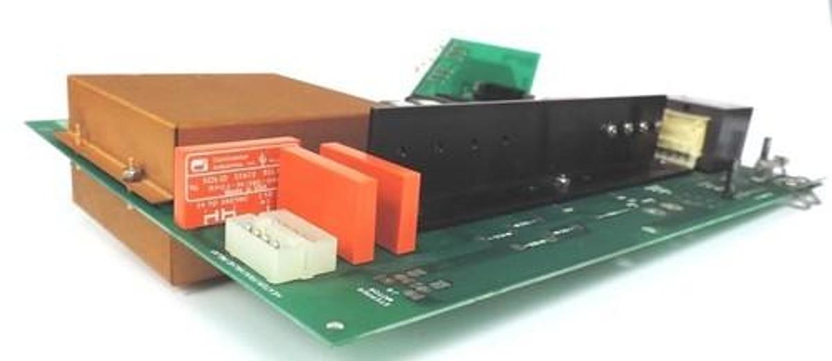 Used SAUNDERS AND ASSOC. INC 0000167-00 BOARD 0000166-04 BOARD