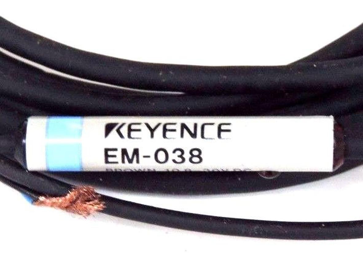 Used NEW KEYENCE EM-038 PROXIMITY SWITCH AMP-IN-CABLE EM038