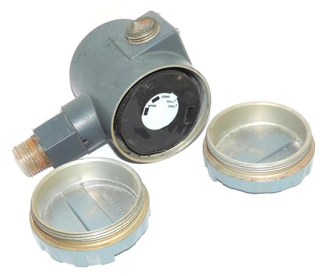 Used FOXBORO MODEL 892-2 P/I CONVERTER REF. 89N52797-16A2 INPUT: 3-15 PSI MWP: 15 PSI