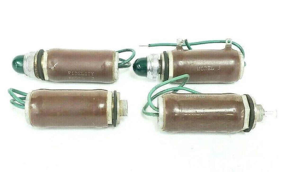 LOT OF 4 COMBUSTION ENGINEERING FIDELITY MODEL 3 INDICATOR LAMPS (INCOMPLETE)