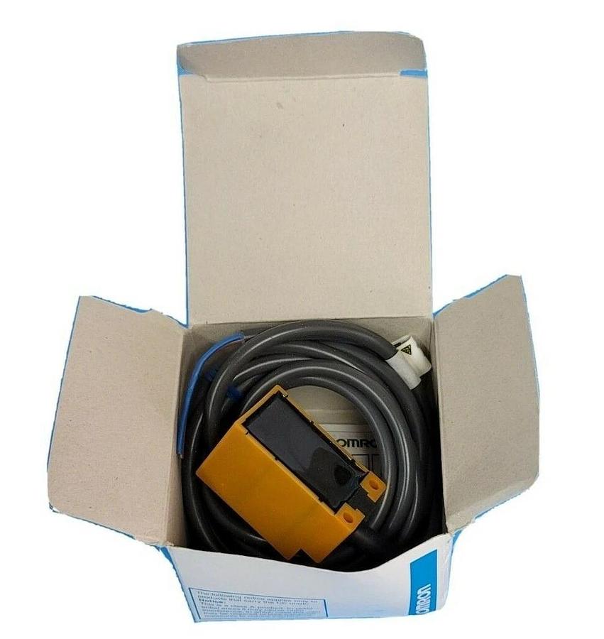 Used NIB OMRON TL-N10MY1 PROXIMITY SWITCH TLN10MY1, 90 TO 250VAC 2M