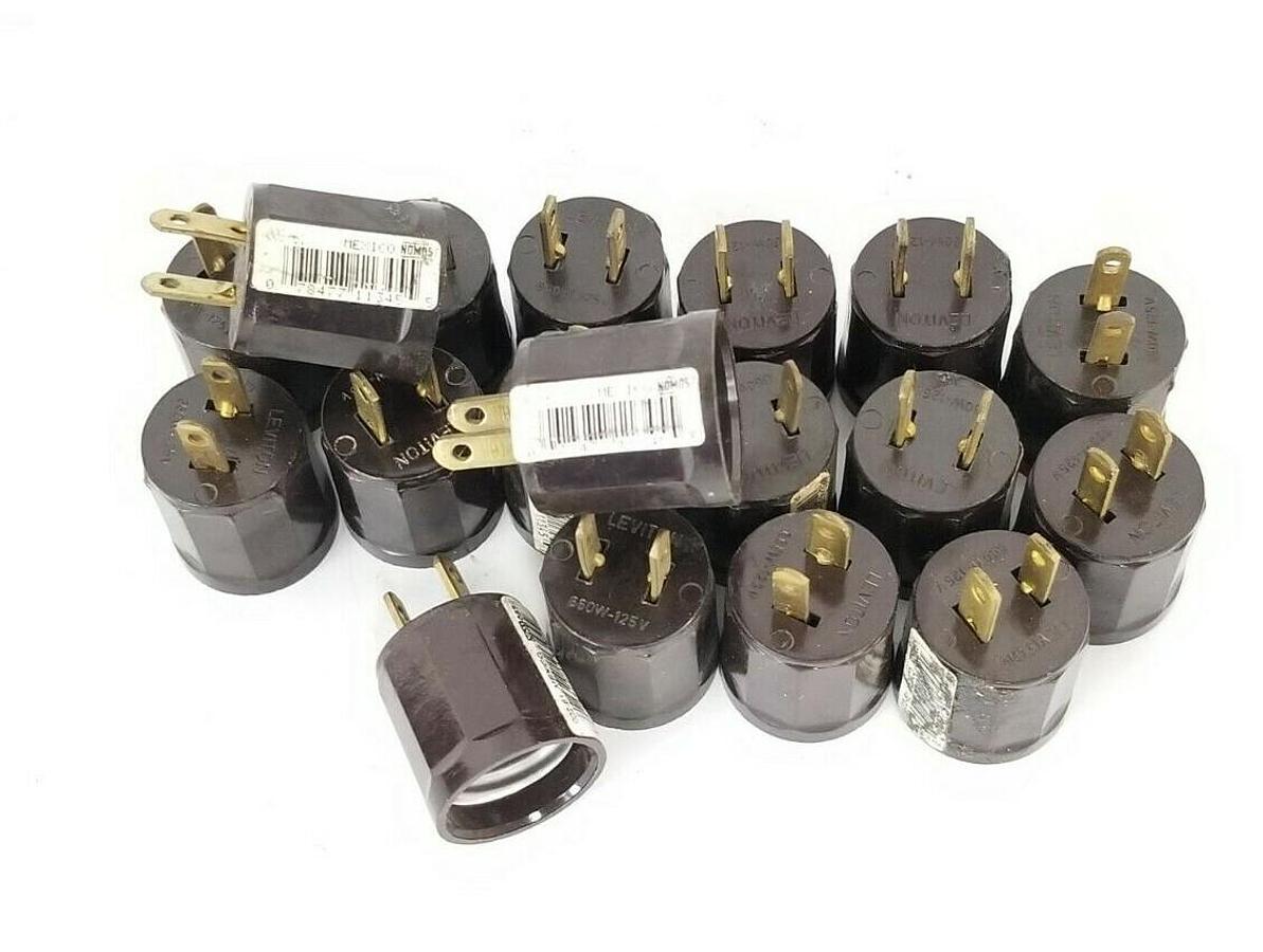 Used LOT OF 18 LEVITON 002-61 SOCKET / OUTLET PLUG-IN ADAPTERS 002-00061 002/630-61