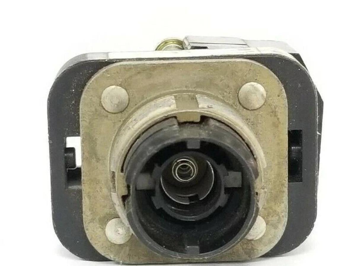 Used ALLEN BRADLEY 800T-PA16 PUSHBUTTON 800TPA16 SER. T 40171-002-01, 120V