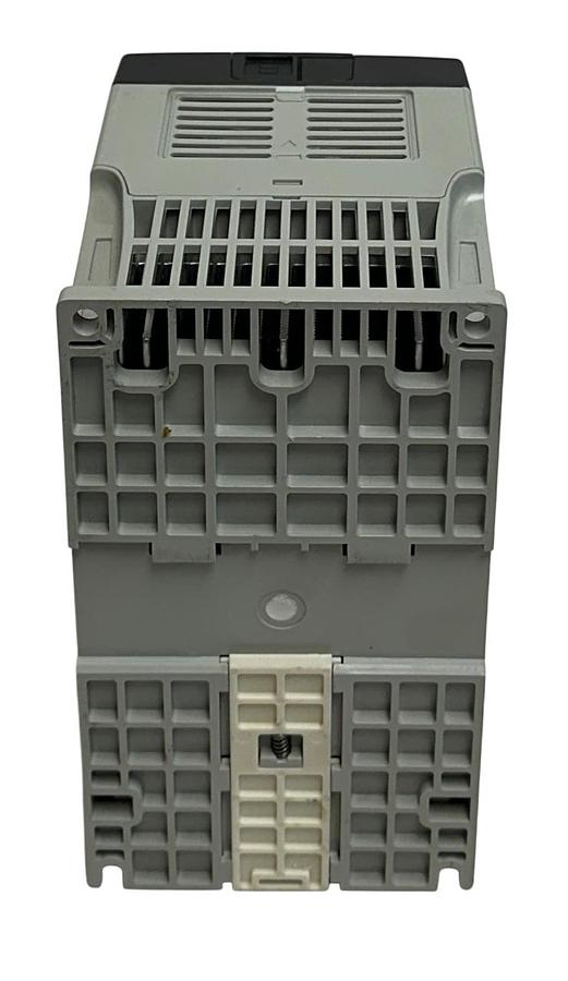 Used ALLEN BRADLEY 22D-D1P4N104 /A PowerFlex 40 AC DRIVE 0.4kW/0.5HP ENet COMM USNP