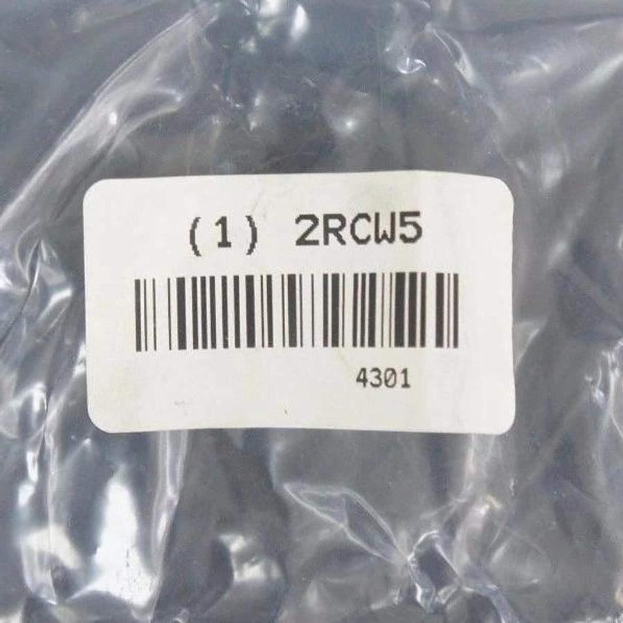 Used LOT OF 8 NEW GENERIC 2RCW5 INSIDE CORNER BRACKET, 4 HOLE