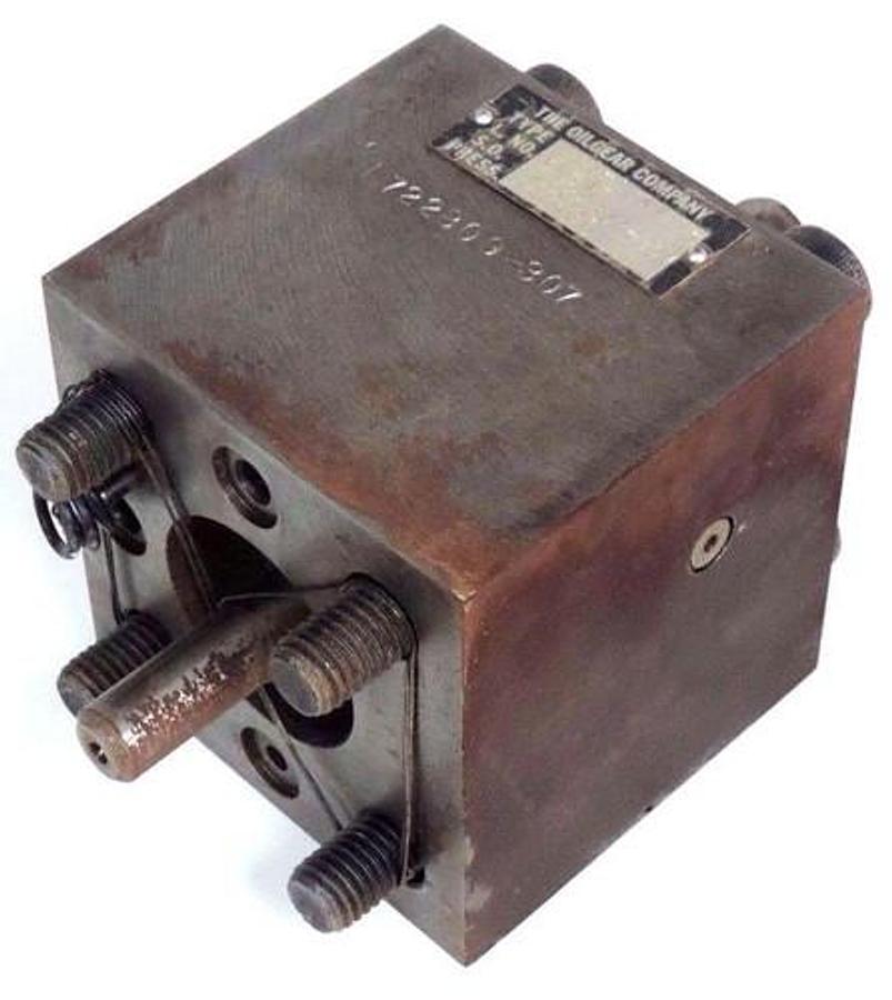 Used NEW OILGEAR COMPANY D09-13NNNN-VU-A1, L NO. L722809-307