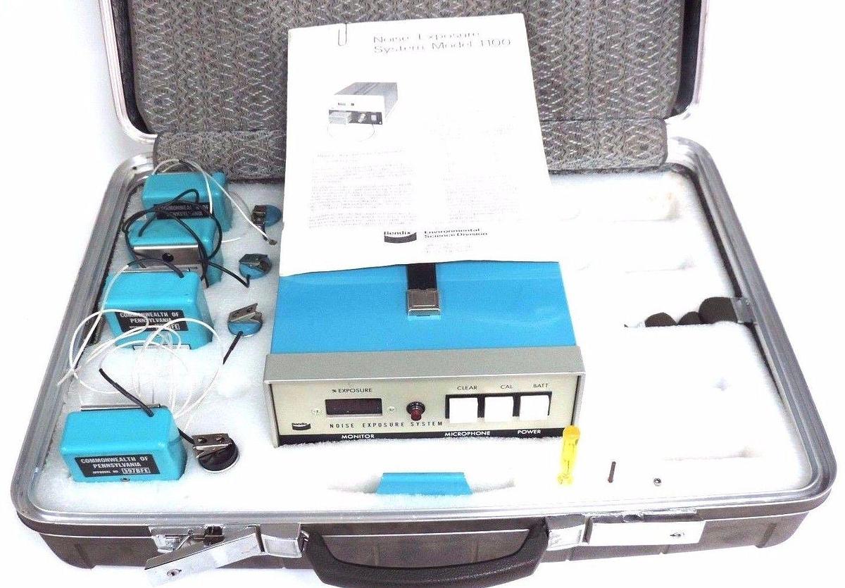 Used BENDIX MODEL 1100 NOISE EXPOSURE SYSTEM P/N 2416433-0001 W/ 2416432 MONITORS