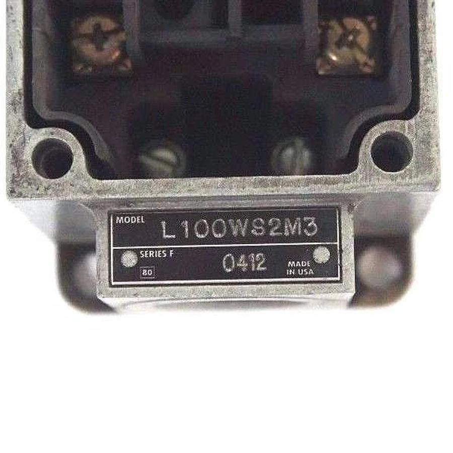 Used SCHNEIDER ELECTRIC L100WS2M3 LIMIT SWITCH SER. F, MISSING COVER PLATE