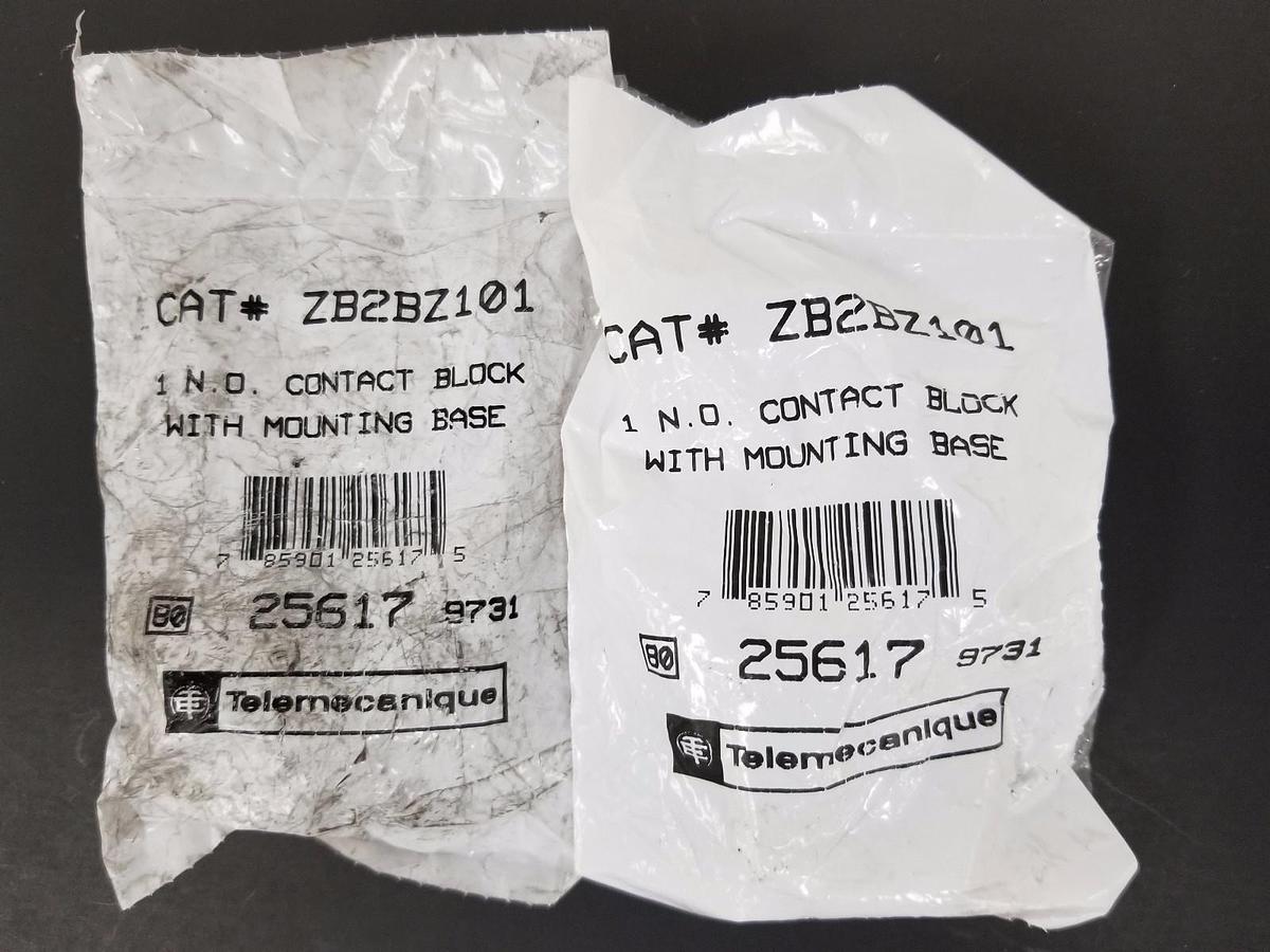 Used LOT OF 2 NEW TELEMECANIQUE ZB2BZ101 CONTACT BLOCKS W/ MOUNTING BASE