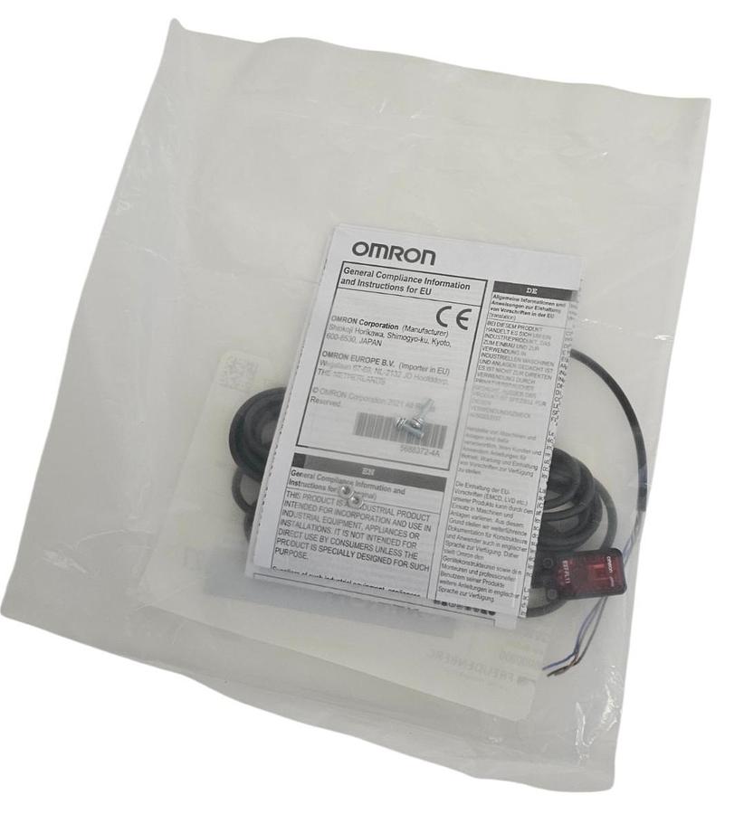 NEW OMRON E3T-FL11 2M PHOTO ELECTRIC SWITCH E3TFL11 24V DC 3-WIRE