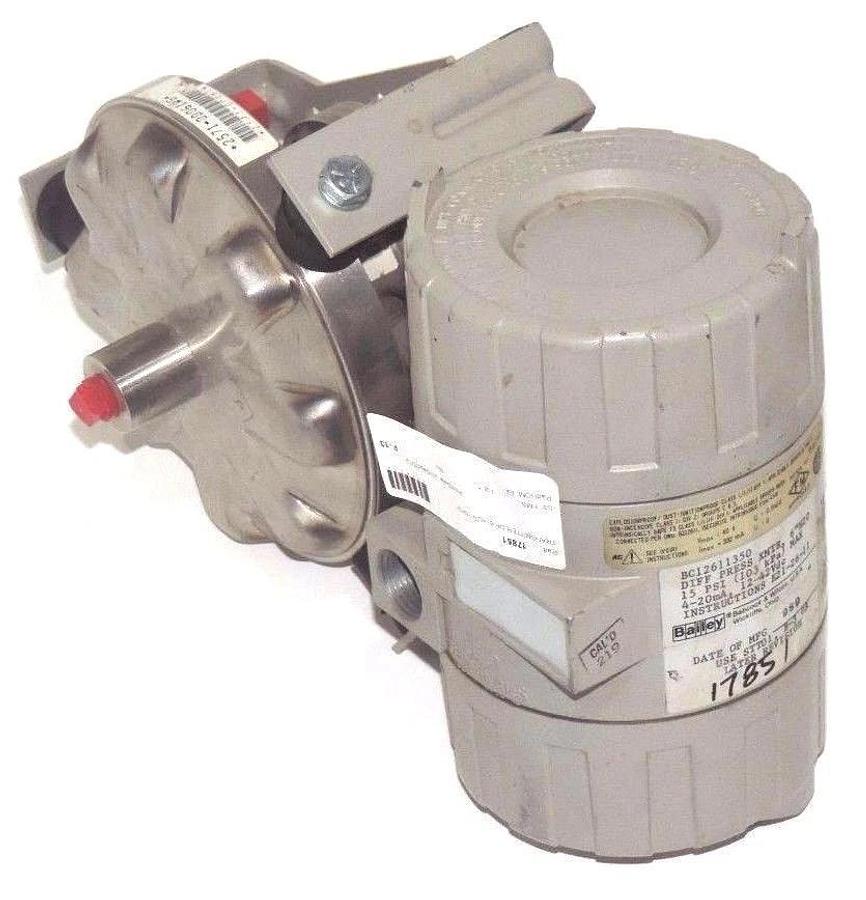 Used BAILEY BC12611350 DIFF PRESSURE TRANSMITTER 6"H2O W/ 25710006IWG TRANSDUCER 9/39