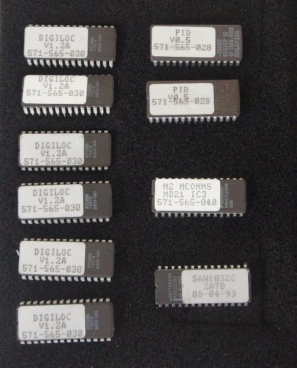 Used GENERIC EPROMS (6) V1.2A 571-565-030 (2) V0.5 571-565-028, 571-565-040, 080493