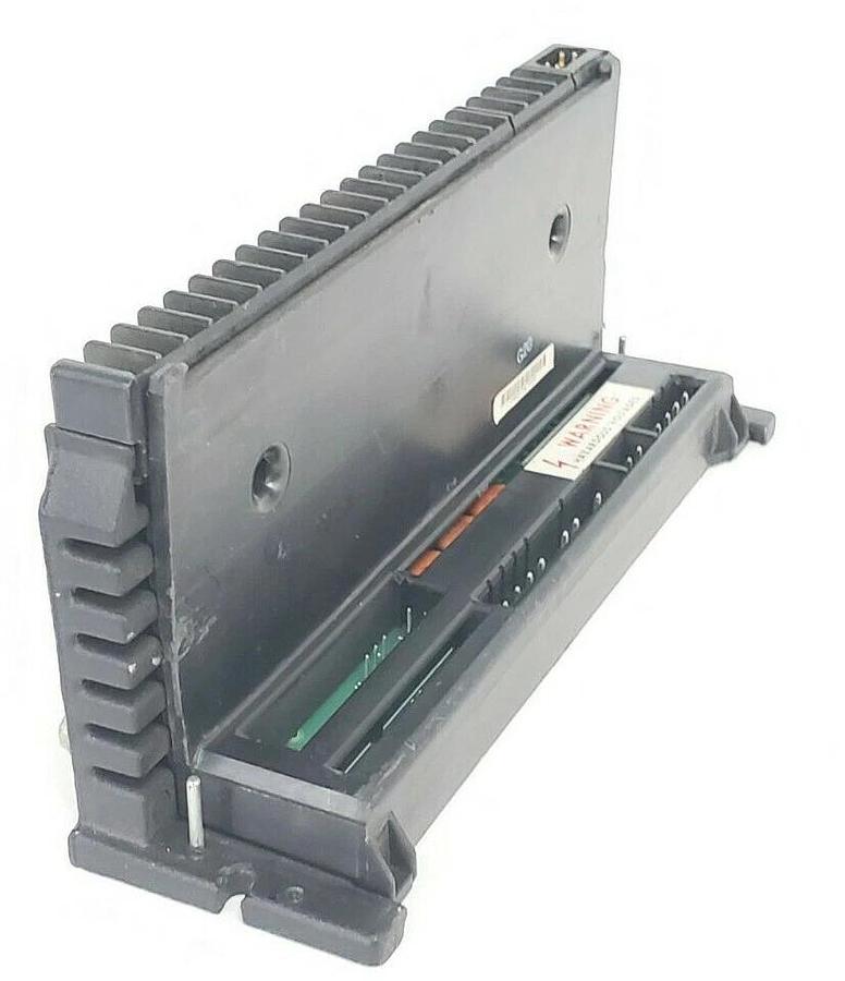 Used GE FANUC IC660TSD100B TERM. ASSEMBLY 115VAC