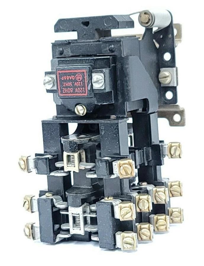 Used ALLEN BRADLEY 700-BX640A1 SER. A CONTROL RELAY W/ OA86P COIL