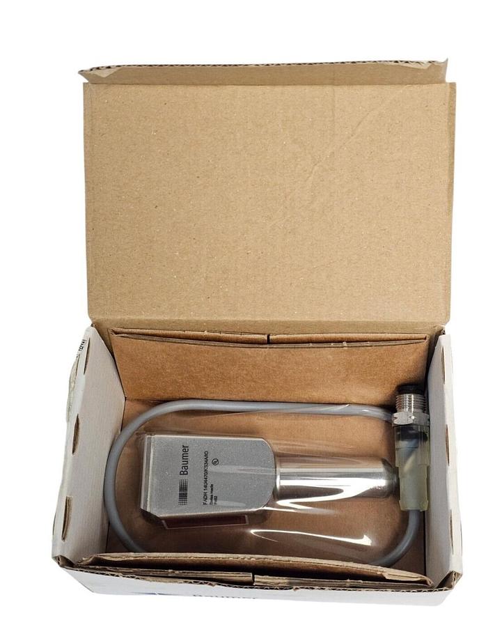 Used NIB BAUMER FADH 14U4470/KS34A/IO PHOTOELECTRIC SENSOR FADH 14U4470KS34AIO