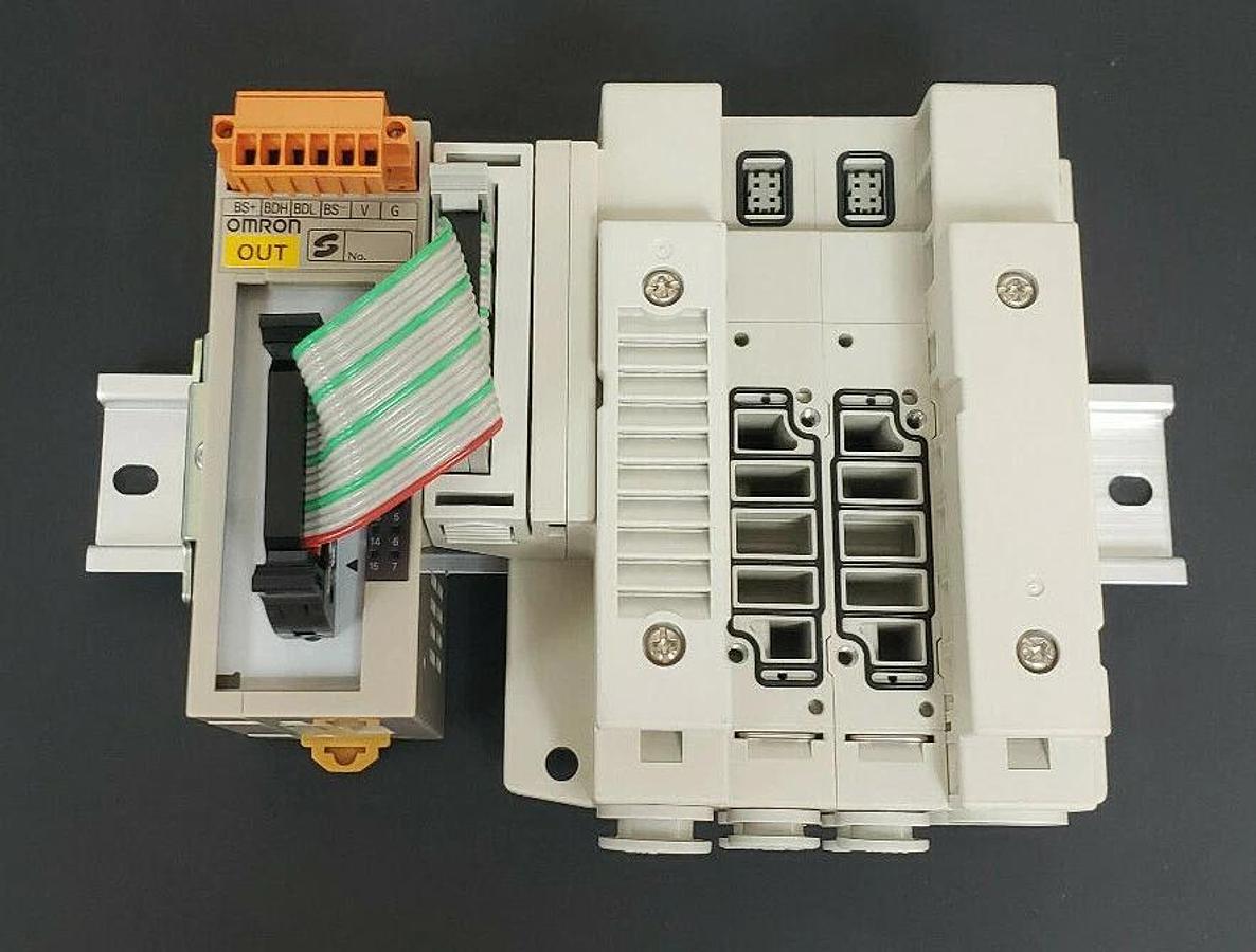 Used NEW SMC SS5V2-10PGD1-02DS-C8-D-X266 PLUG IN MANIFOLD SRT2-VOD16ML-1