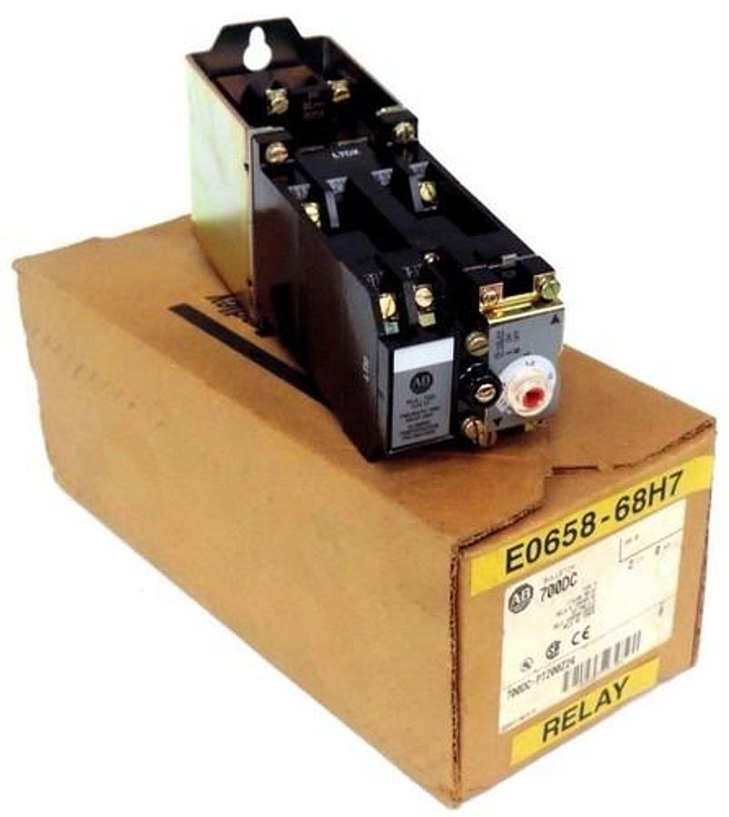 Used NIB ALLEN BRADLEY 700DC-PT200Z24 TIME DELAY RELAY SER B 700DCPT200Z24