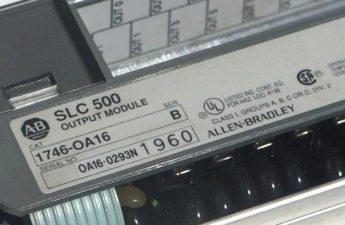 Used ALLEN BRADLEY 1746-OA16 /B SLC 500 16-PT OUTPUT MODULE 85-265VAC 1746OA16 USPI