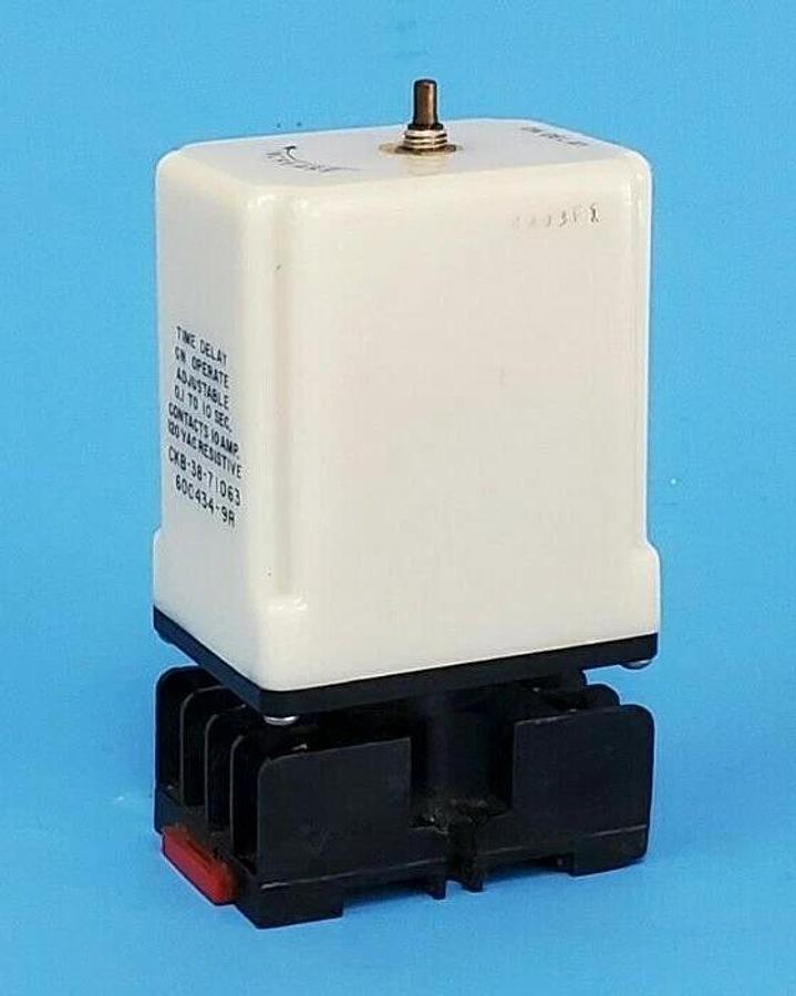 Used POTTER & BRUMFIELD CKB-38-71063 TIME DELAY RELAY 0.1 TO 10 SEC. W/ SL608-S