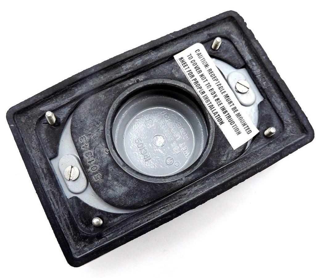 Used NEW APPLETON ELECTRIC FSK SERIES WET LOCATION COVER