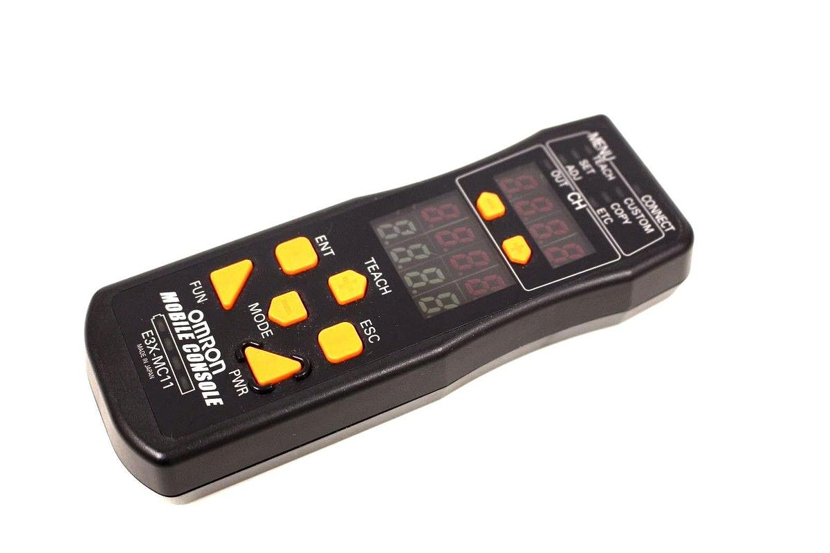 Used NIB OMRON E3X-MC11 REMOTE CONTROL KIT COMPLETE W/AC ADAPTER E3XMC11