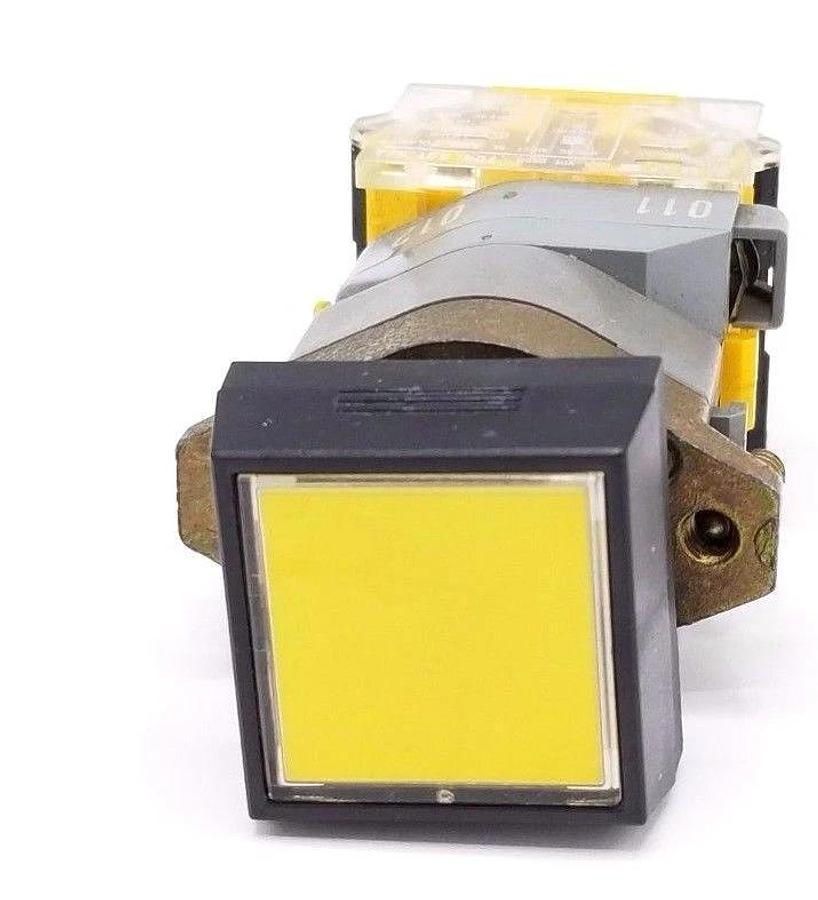 Used EAO 704.901.5/A SWITCHING ELEMENT W/ 704-950-0 LAMP BLOCK & BUTTON YELLOW
