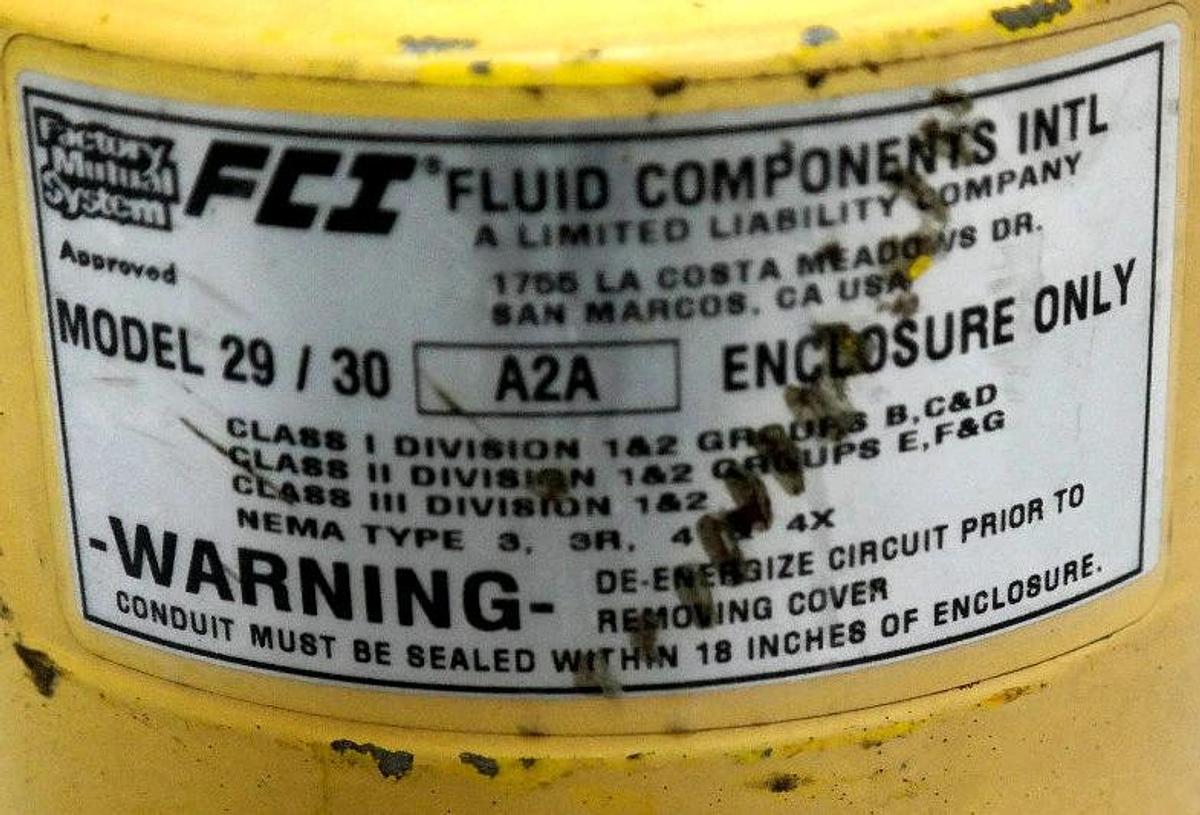 Used FLUID COMPONENTS 12-64-4/00A3 FLOW SWITCH ENCL. 29/30 A2A, 24VDC 7VA