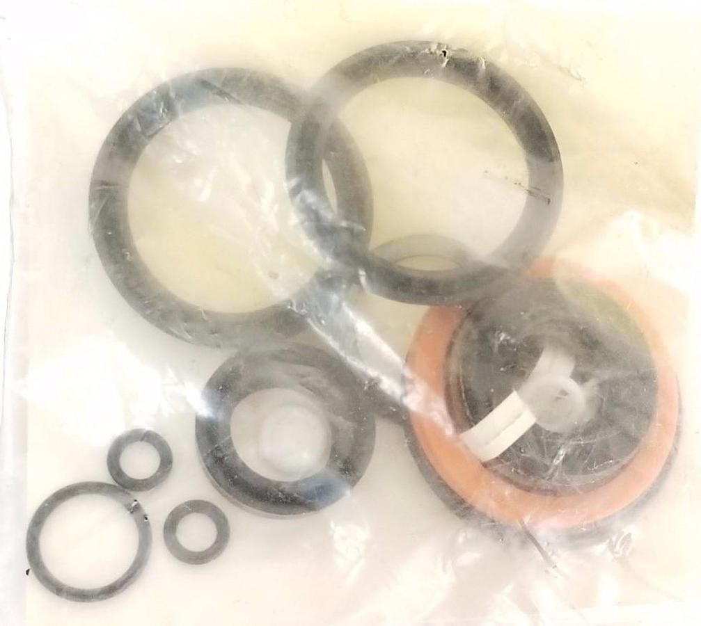 Used NEW MILWAUKEE 00051-7-40 SERVICE KIT 00051740