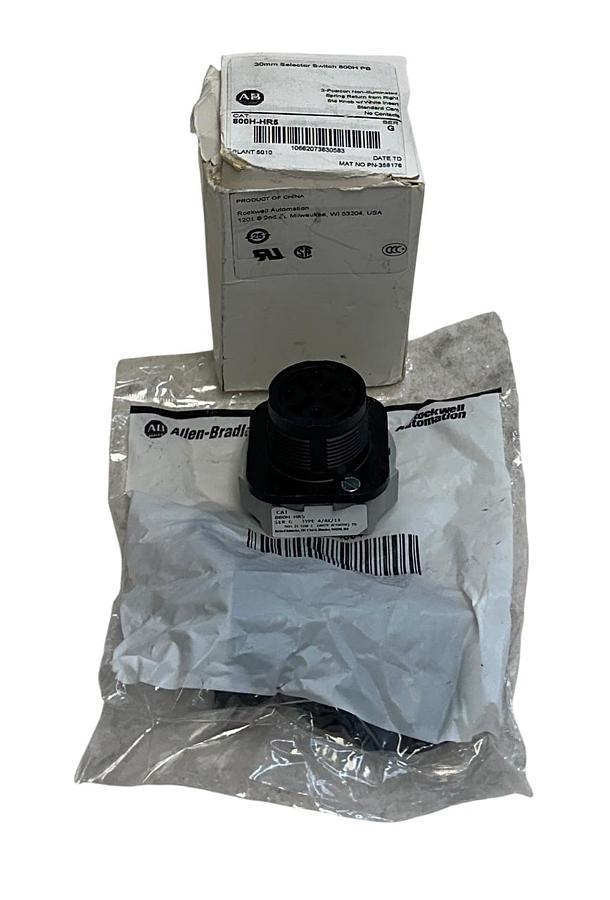 Used ALLEN BRADLEY 800H-HR5 /G BULLETIN 800H 30mm SELECTOR SWITCH 2-POS WHITE NSMP