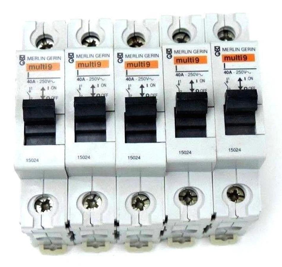 Used LOT OF 5 MERLIN GERIN 15024 MULTI 9 CIRCUIT BREAKERS 40A - 250V