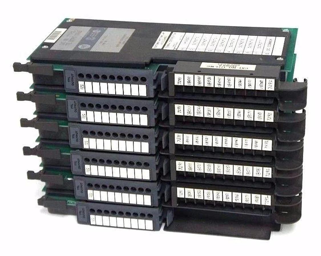 Used LOT OF 6 ALLEN BRADLEY 1771-OG TTL OUTPUT MODULES W/ 1771-WC SERIES B HARNESS