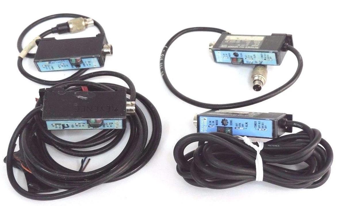 Used LOT OF 4 KEYENCE FS2-60P PHOTOELECTRIC SENSORS FS260P 12-24VDC