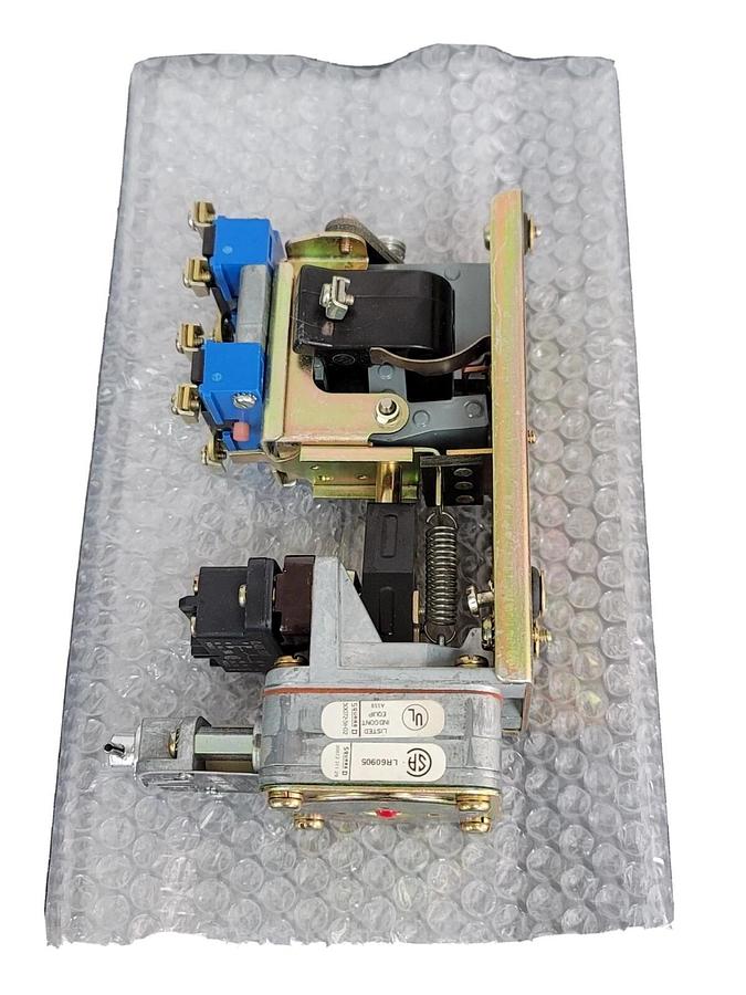 NEW SQUARE D 9050-B0 26E SER. C AC PNEUMATIC TIMING RELAY 9050B026E 9050BO26E