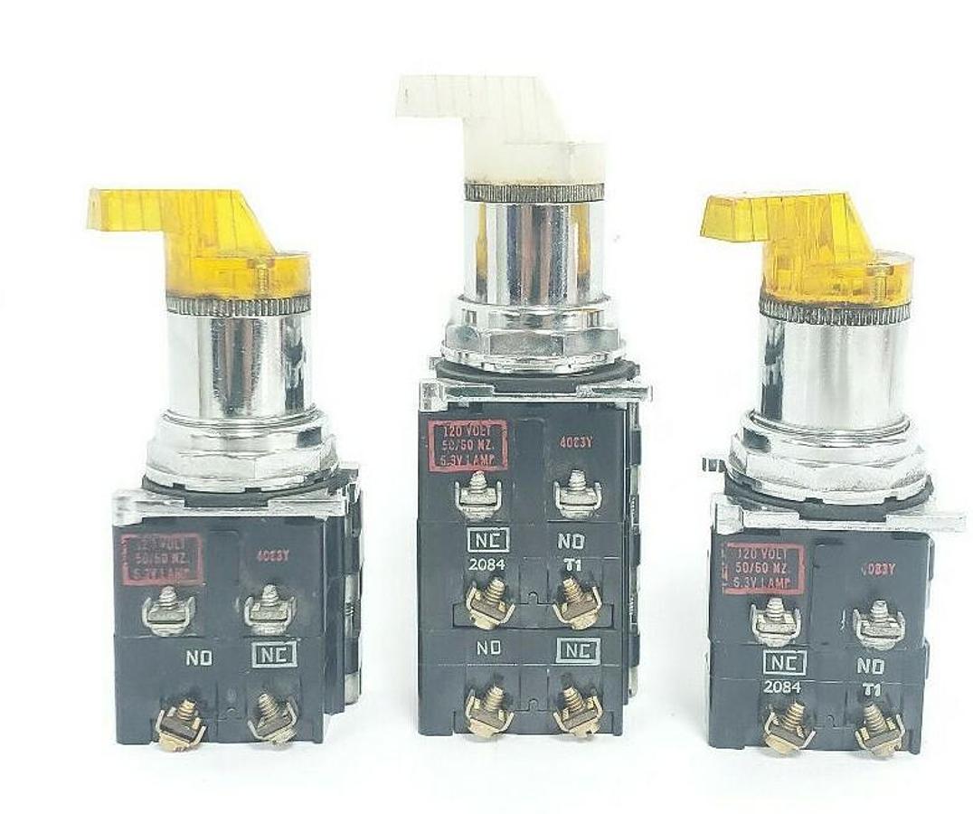 Used LOT OF 3 CUTLER-HAMMER 2-POS. SELECTOR SWITCHES W/ 120V 50/60HZ COILS, 5.3V LAMP