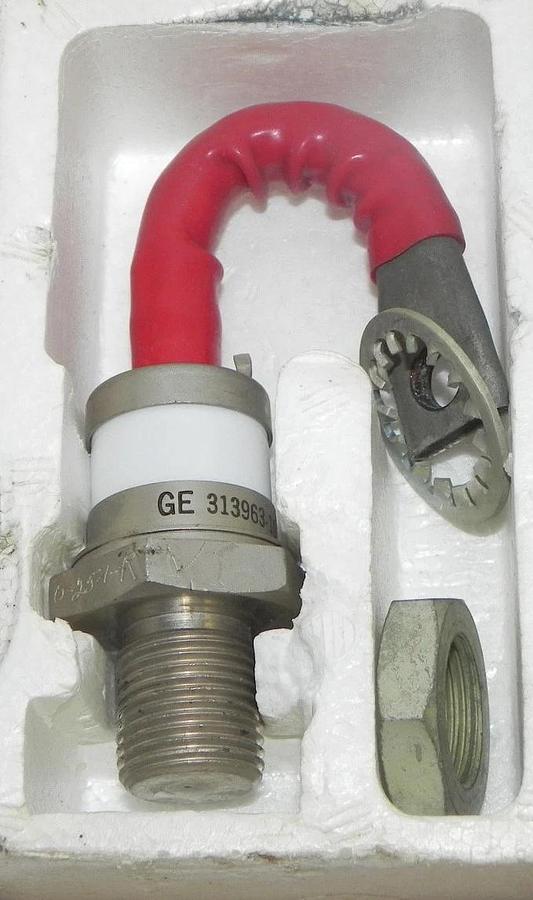 LOT OF 2 NEW GENERAL ELECTRIC MOD 313963-1V3
