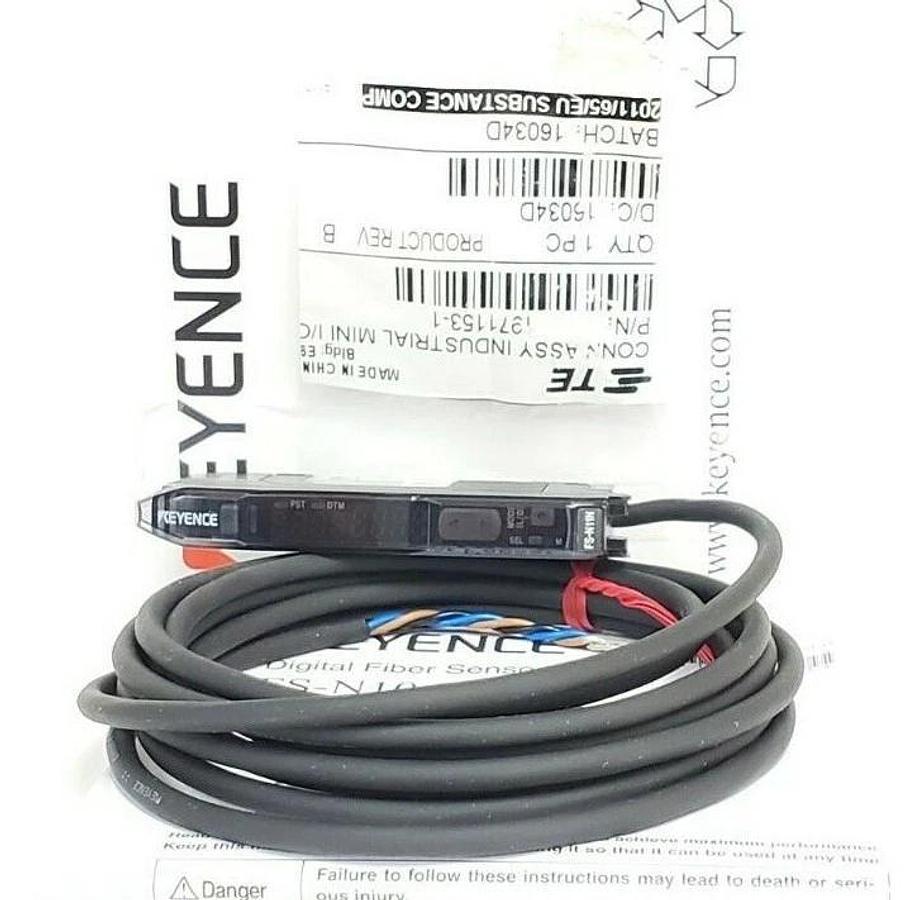 Used NIB KEYENCE FS-N11N FIBER OPTIC SENSOR DIGITAL FSN11N