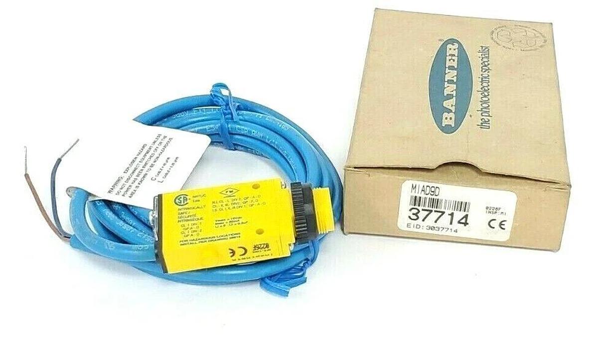 Used NIB BANNER MIAD9D MINI BEAM SENSOR 37714