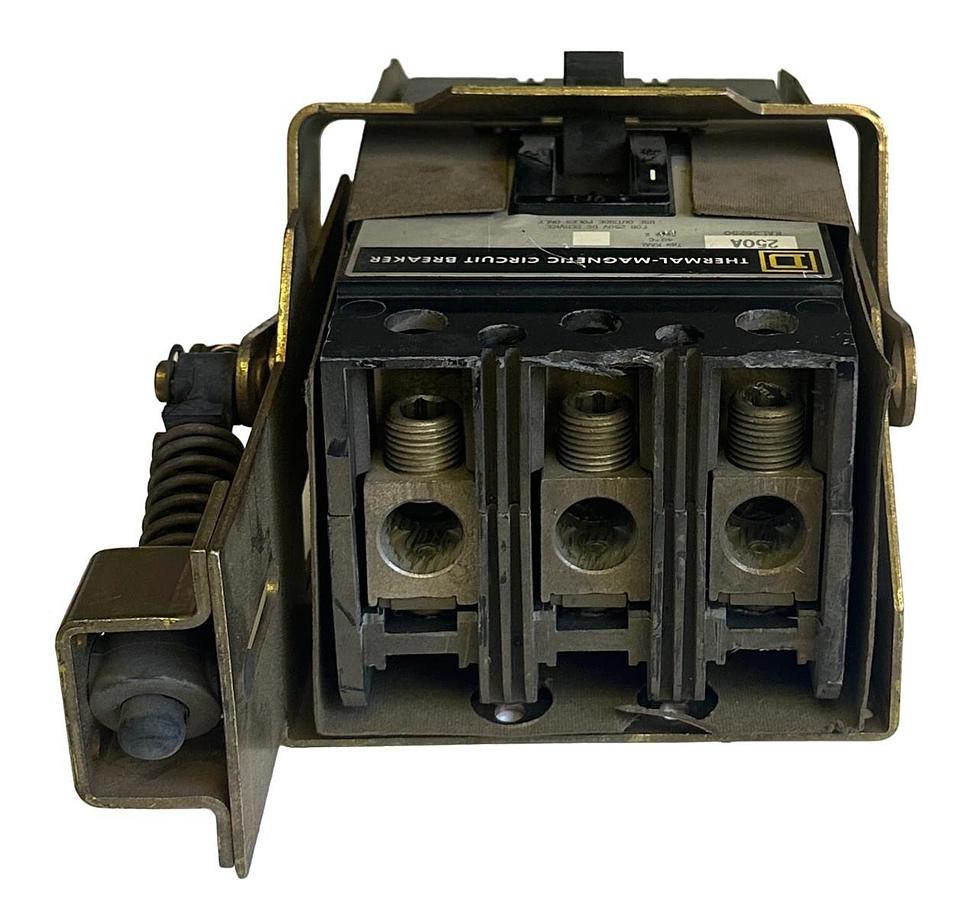 Used SQUARE D KAL36250 THERMAL-MAGNETIC CIRCUIT BREAKER 250A W/ 9422-RP-1 /B MECH