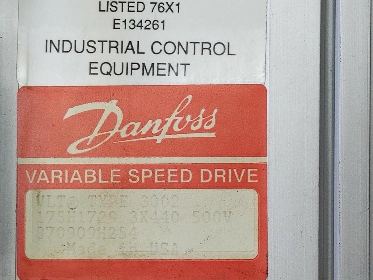 Used DANFOSS 175H1729-3X440 HOUSING ACCESORIES VLT TYPE: 3002 (HOUSING ONLY)