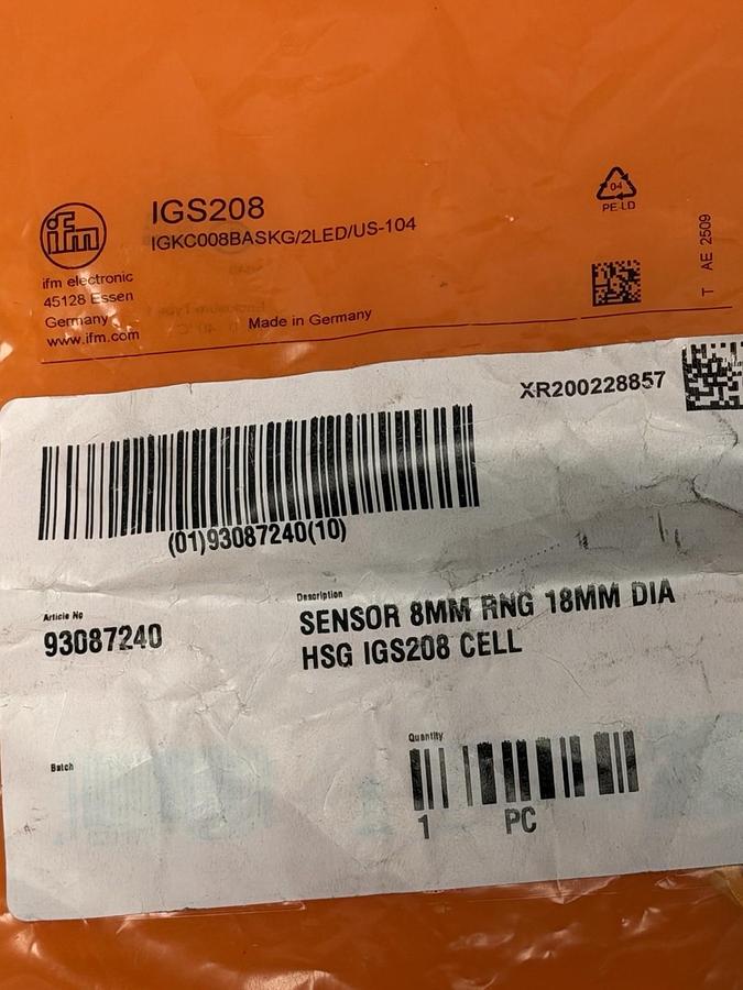 Used NEW IFM IGKC008BASKG/2LED/US-104 PROXIMITY SENSOR IGS208 100MA 8MM 10-30VDC