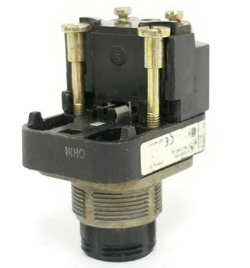 Used ALLEN BRADLEY 800T-PA16 PUSHBUTTON 800TPA16 SER. T 40171-002-01, 120V