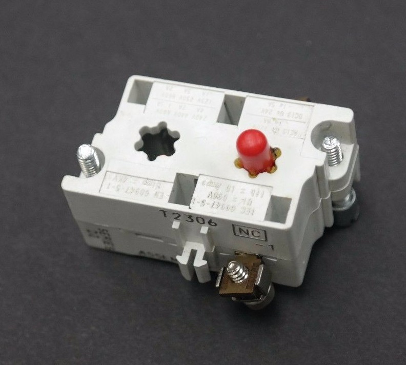 Used CUTLER HAMMER 10250T/91000T CONTACT BLOCK SERIES D2 T2306 IEC 60947-5-1