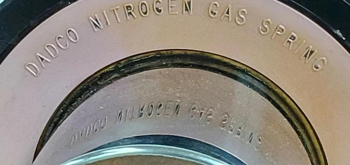 Used DADCO P/N: 0246-MVRT NITROGEN GAS SPRING NAAMS -N025007, MR0246-MVRT