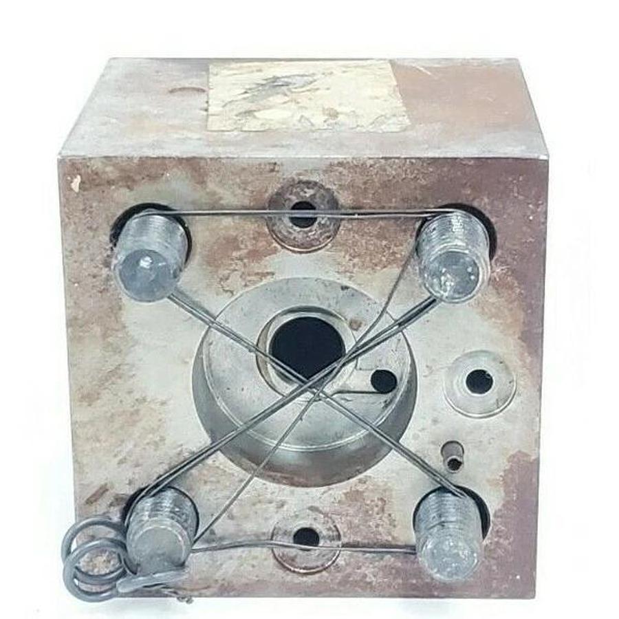Used THE OILGEAR COMPANY G09-12NNNN HYDARULIC VALVE VU-A1 L722809-321 F12491