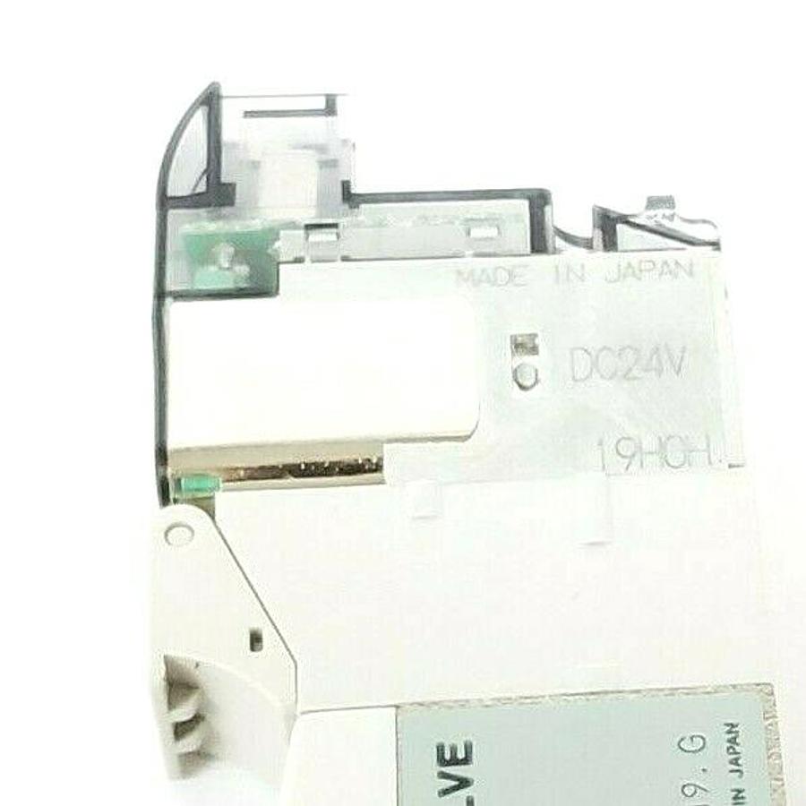 NIB CKD 4GB129R-00-A2NH-3 PILOT VALVE DC24V 4GB129R00A2NH3